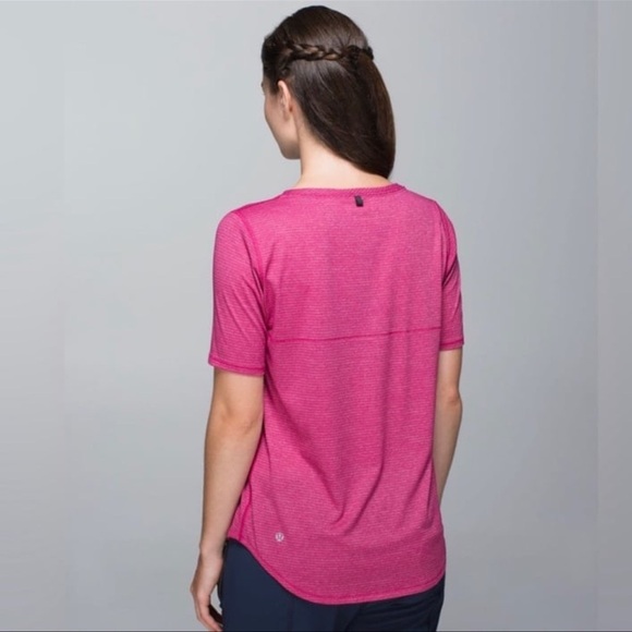 Lululemon striped pocket short sleeve t
Size 8 pink - Picture 2 of 7